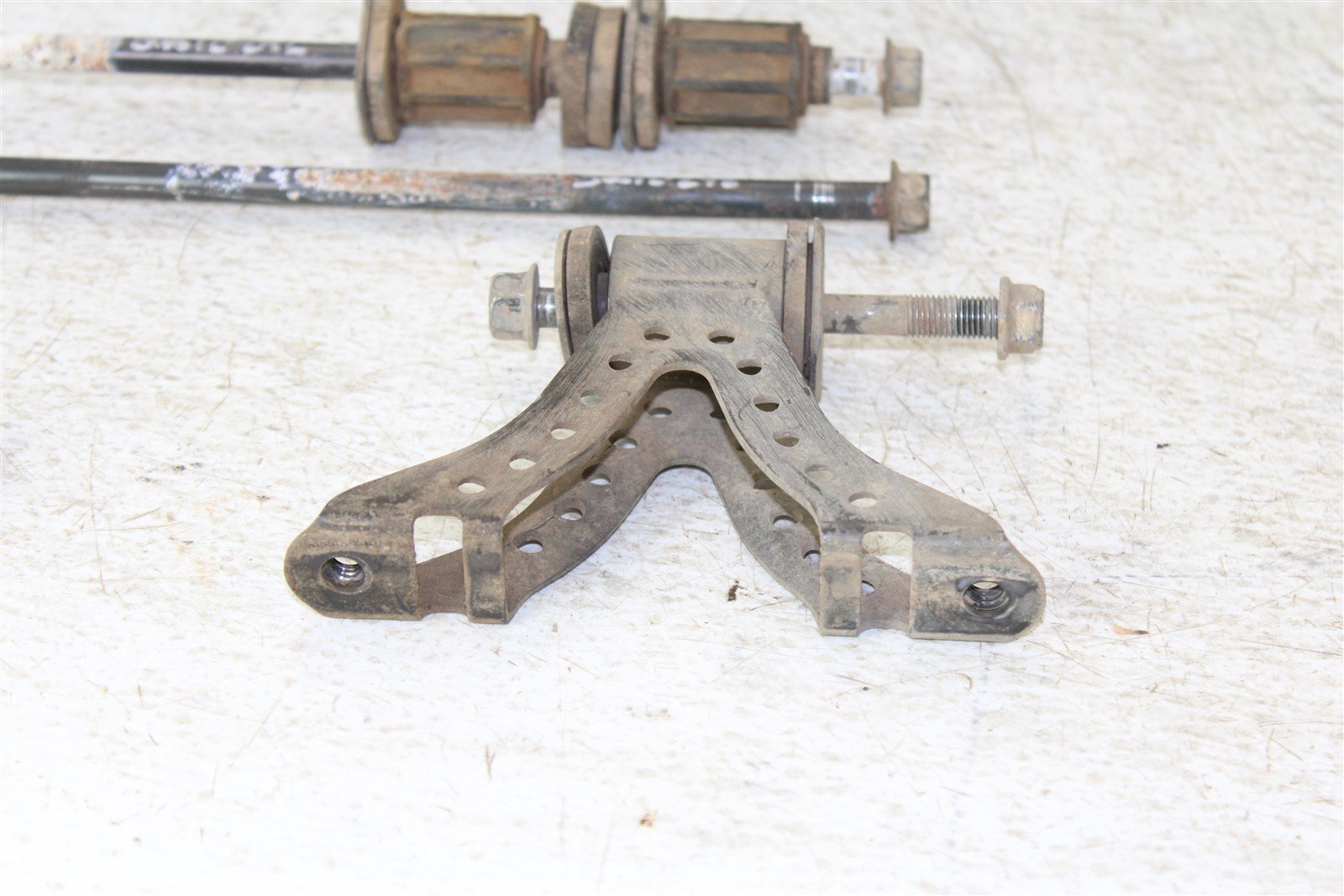 2000 Yamaha Kodiak 400 4x4 Engine Mounts Motor Brackets