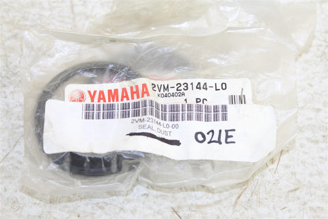 NOS Genuine Yamaha Front Fork Dust Seals Set 2VM-23144-L0-00 NEW OEM
