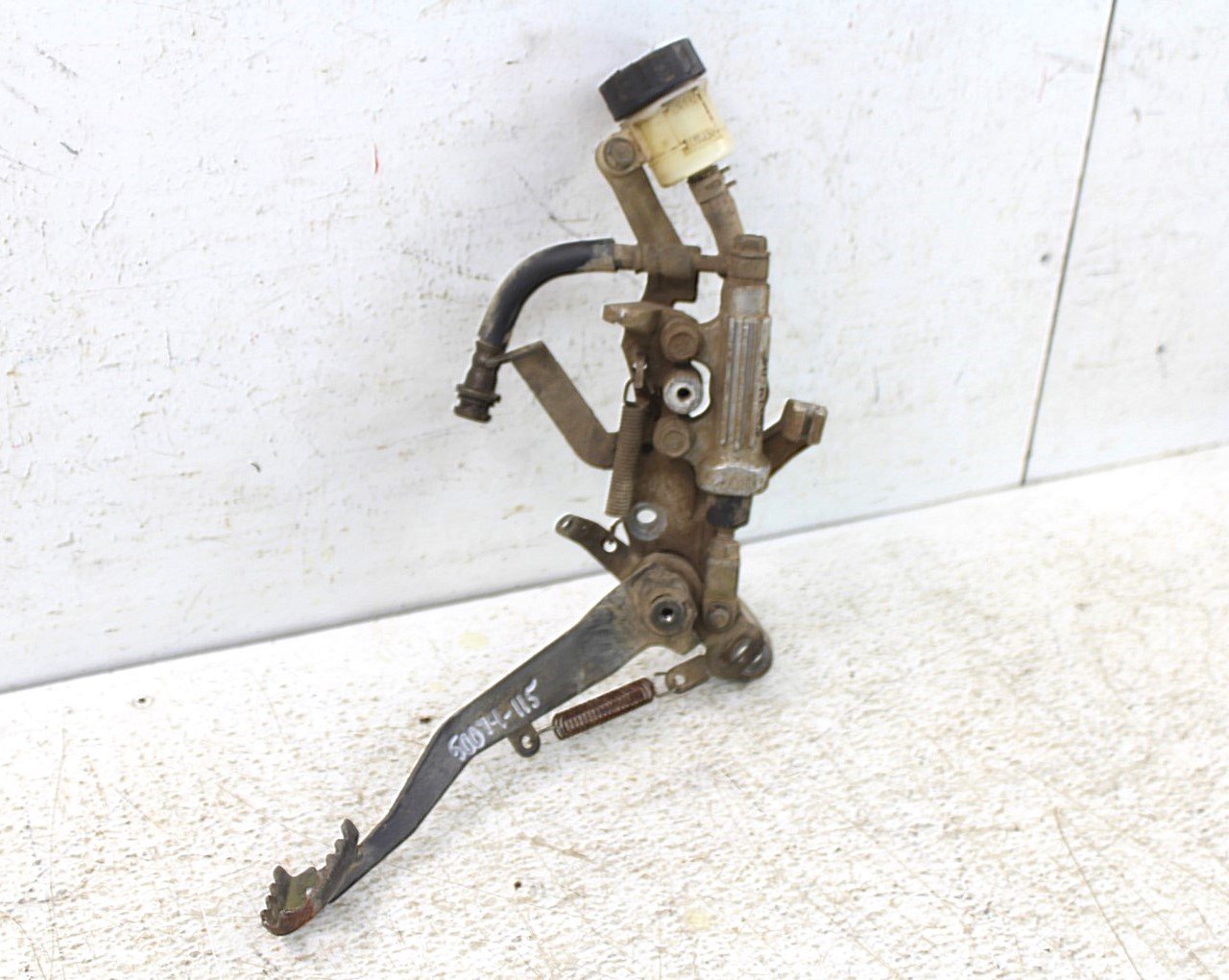 2004 Yamaha Grizzly 660 4x4 Rear Brake Master Cylinder w/ Pedal Mount