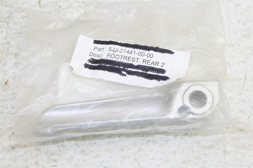 NOS Genuine Yamaha Rear Foot Peg Footrest YZF R1 R6 NEW OEM 5JJ-27441-10-00